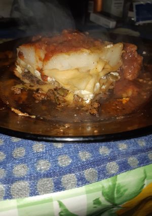 Una foto de Lasaña. Muy rica me quedó con masa tallarines