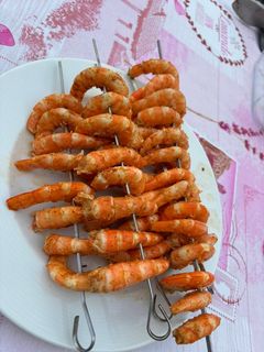 Une photo de Brochette de crevette à l'ail