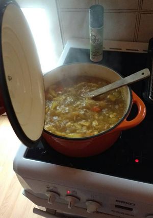 A picture of Curried potato and chicken soup.