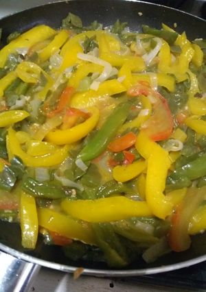 Una foto de Ensalada de pimiento morrón con nopales