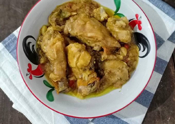 Ayam Masak Bumbu Opor - cookandrecipe.com