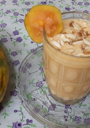 A picture of Organic Papaya milk shake.