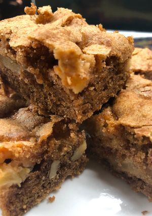 A picture of Aunt Mil's Apple Cake.