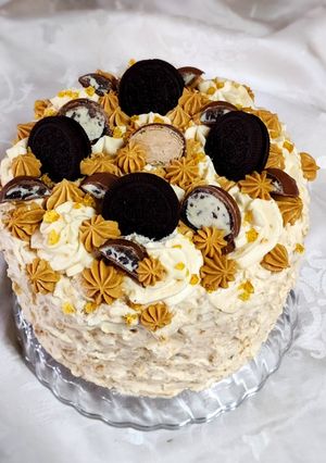 Una foto de 🥳🎂 Torta Oreo - Bon. Torta de cumpleaños 🎂🥳