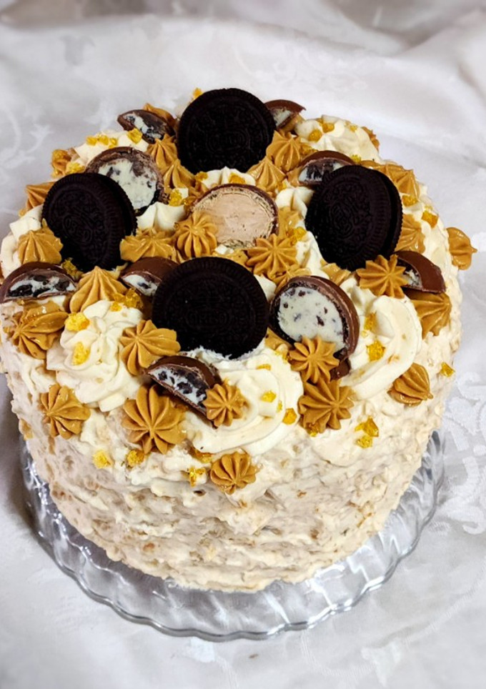 Una foto de 🥳🎂 Torta Oreo - Bon. Torta de cumpleaños 🎂🥳