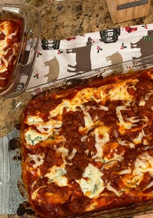 A picture of 4 Cheese Broccoli Stuffed Shells.