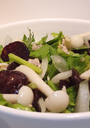รูปของ ยำกุนเชียง​ + หมูสับ​ เห็ดชิเมจิ