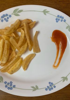 A picture of Potato wedges.