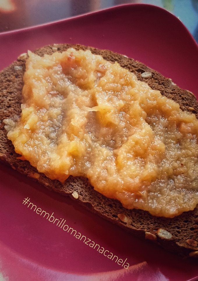 Una foto de Mermelada de membrillo manzana y canela