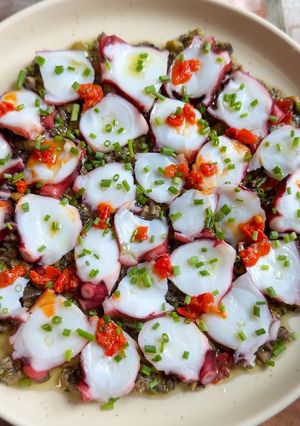A picture of Octopus Carpaccio.