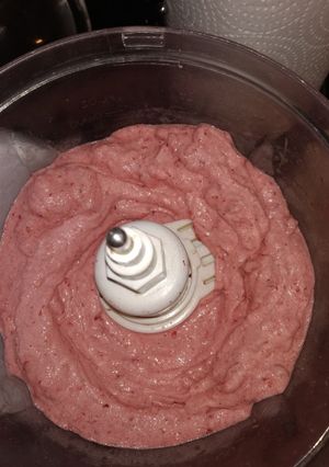 Una foto de Helado de frutilla y banana