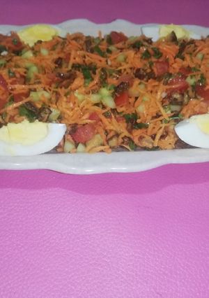 Une photo de Salade Gumus Dino