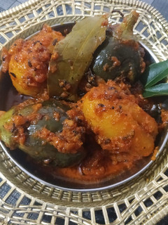 બટાકા નું શાક (Bataka shaak recipe in Gujarati) રેસીપી મુખ્ય ફોટો