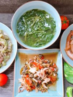Hình của món Cơm nhà đơn giản.