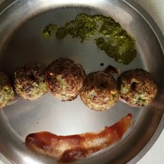A picture of Mung dal paniyaram.