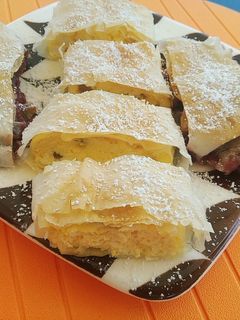 Túrós rétes - réteslapból recept fotója