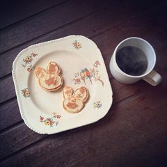 A picture of Easter bunny pancakes.