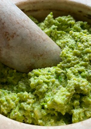 A picture of Broad Bean Pesto.