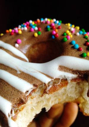 Kwalliyar doughnut(glazing) ainihin hoton girkin