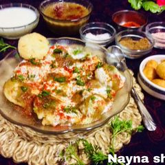 Dahi Vada A picture of Dahi Vada.