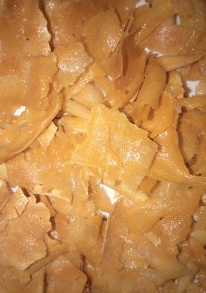 A picture of Spacy crackers.