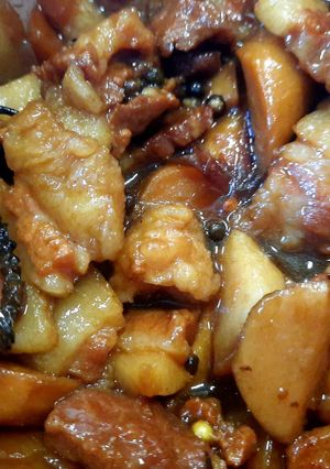 Hình của món Thịt kho nấm đùi gà, tiêu xanh.