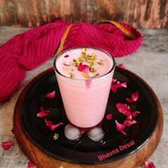 રોઝ લસ્સી.(Rose Lassi Recipe in Gujarati) A picture of રોઝ લસ્સી.(Rose Lassi Recipe in Gujarati).