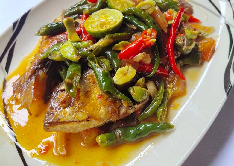 Resep Tumis peda merah pete yang lezat dan Mudah Dibuat