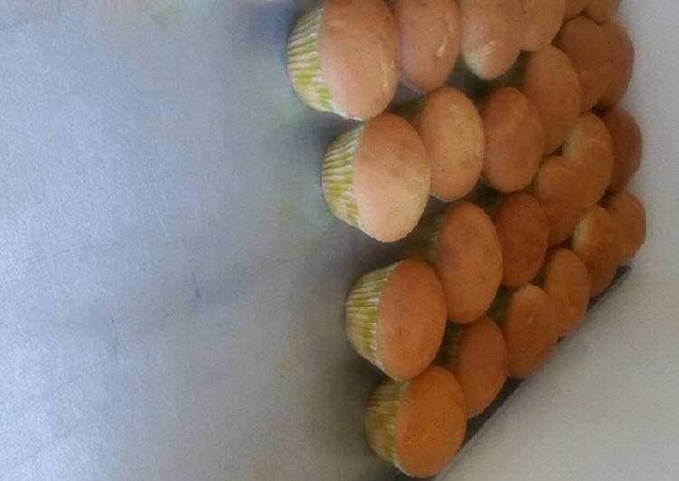 Vanilla cupcakes😋😋