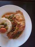 Pollo arvejado