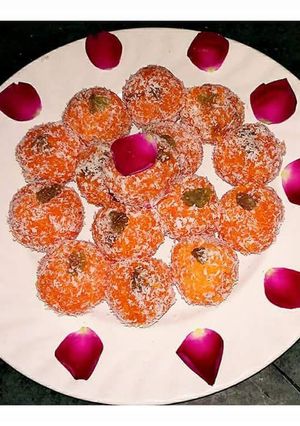 A picture of Coconut laddo.