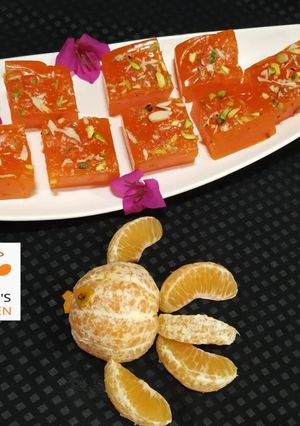बाॅम्बे कराची ऑरेंज हलवा (bombay karachi orange halwa recipe in marathi) रेसिपी चे मुख्य फोटो