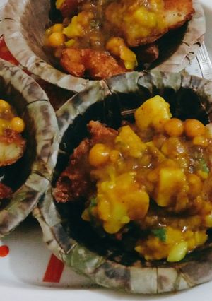 Aloo ki Tikki with chole रेसिपी मुख्य फोटो