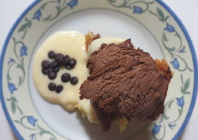 Resep Bread pudding sauce vanilla with choco ice cream Anti Gagal
