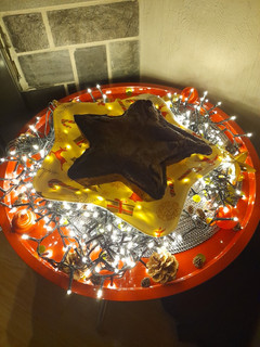 A picture of Basic chocolat cake: normal and pimped.