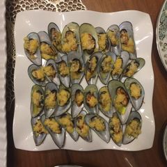 A picture of Easy and Simple: Baked Mussels (Tahong) with Garlic and Cheese.