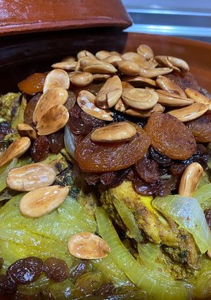 Una foto de Tajín de pavo al estilo marroquí/ receta fácil y deliciosa 😋
