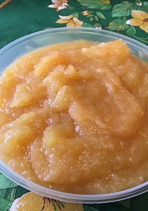 Une photo de Compote de pommes à la vanille des marquises