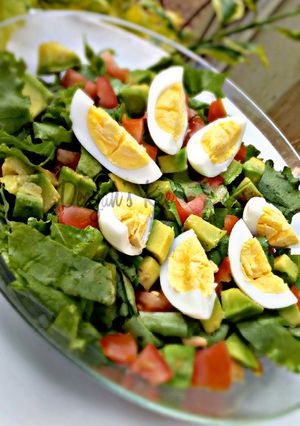 A picture of Avocado Salad.