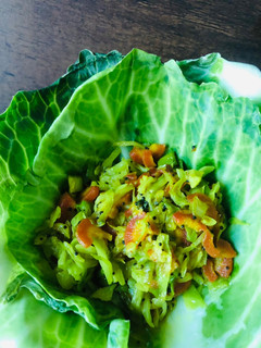 કોબીજ-ગાજરનો સંભારો (cabbage-carrot sambharo Recipe in Gujarati) રેસીપી મુખ્ય ફોટો