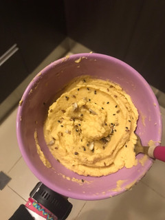 Una foto de Hummus de garbanzo! Fácil y rápido