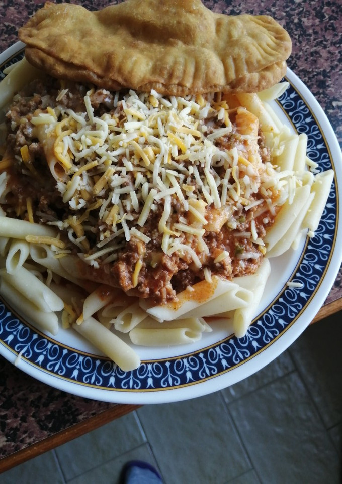 Una foto de Macarrones con ternera picada(molida) y queso rallado