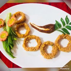 A picture of Whosayna’s Mexican Onion Rings.