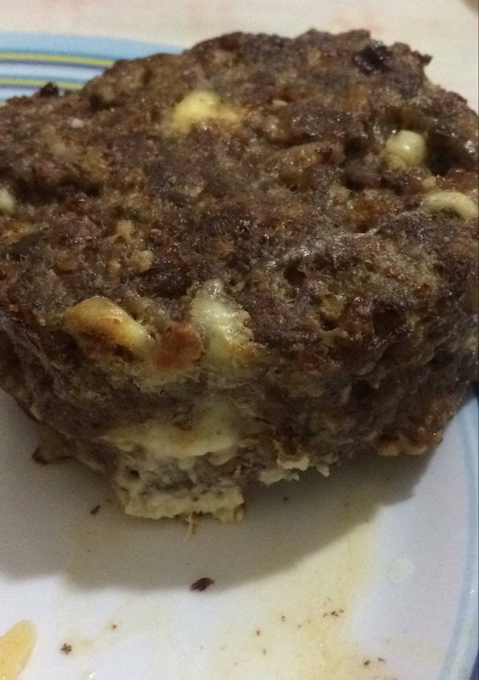 Una foto de Hamburguesa rellena de queso