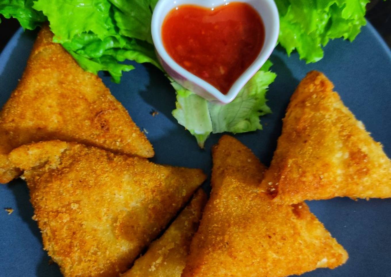 White sauce samosas