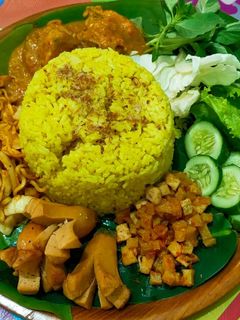 Foto resep Nasi Kuning Magic Com