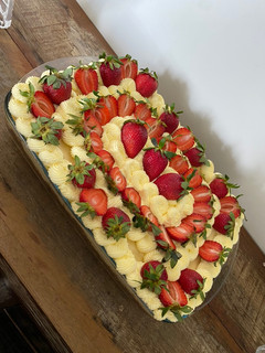 Foto de Torta com creme e morangos