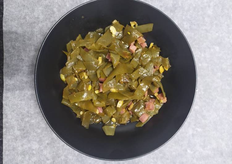 Judías verdes frescas rehogadas con jamón