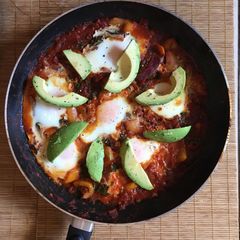 A picture of Huevos Rancheros (Spicy Mexican breakfast / brunch).