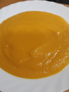 Una foto de Puré de calabaza, puerro y zanahoria